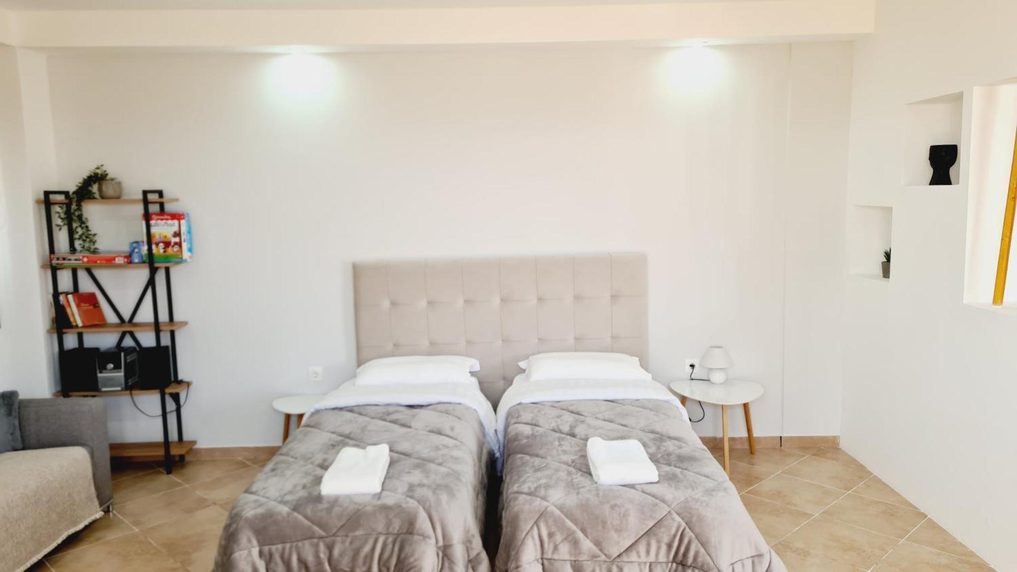 Villa Serafeim Кими Екстериор снимка