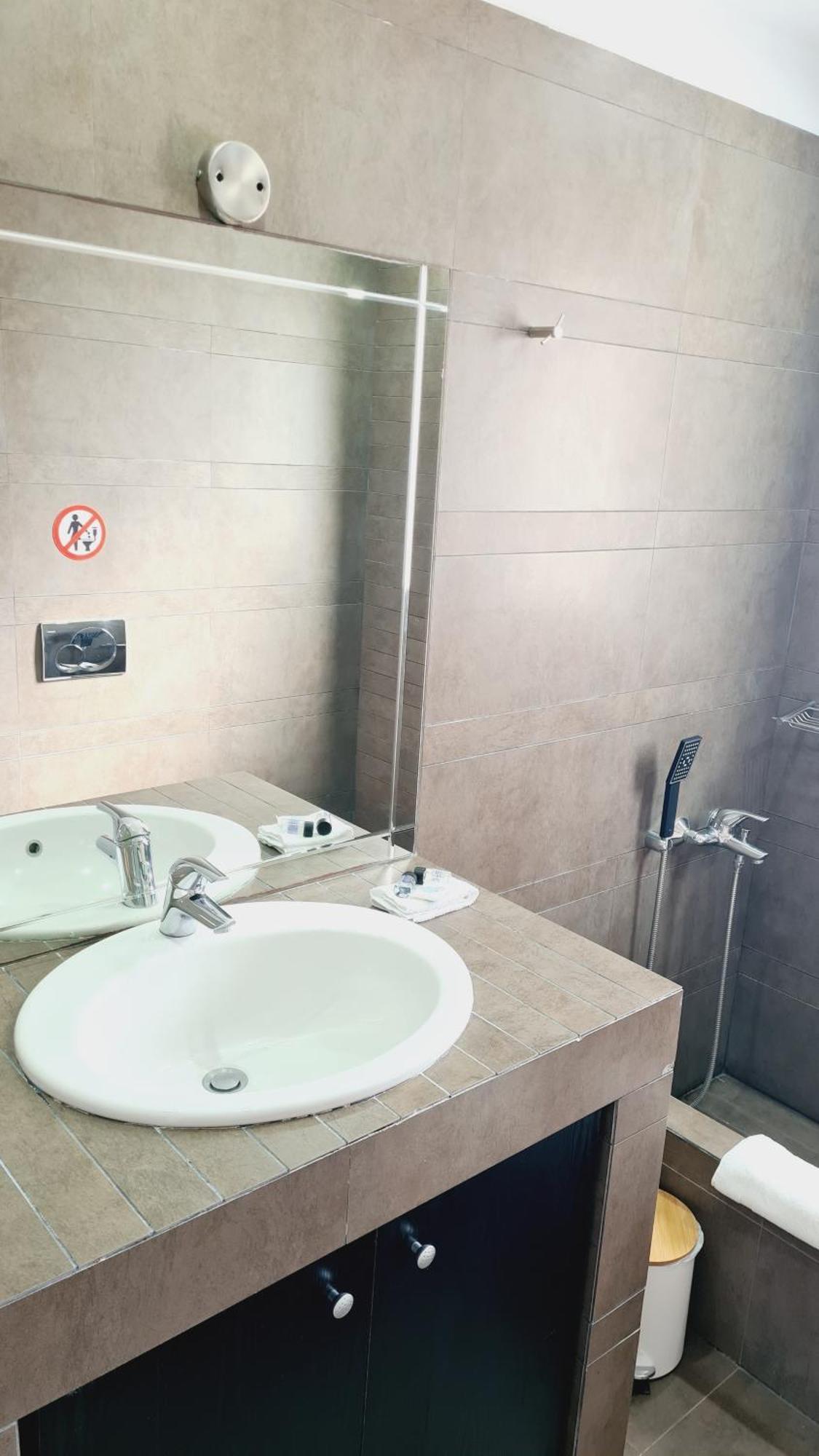 Villa Serafeim Кими Екстериор снимка