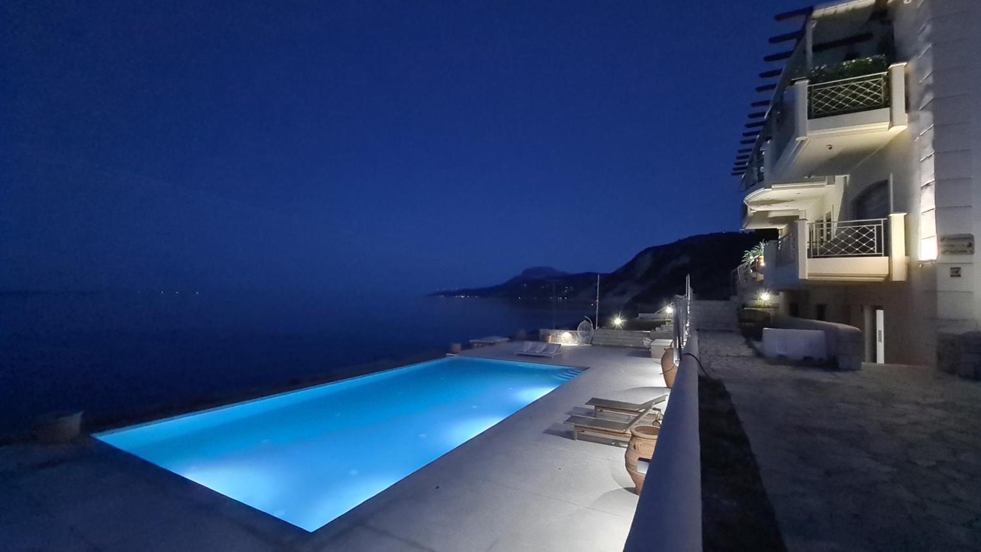 Villa Serafeim Кими Екстериор снимка