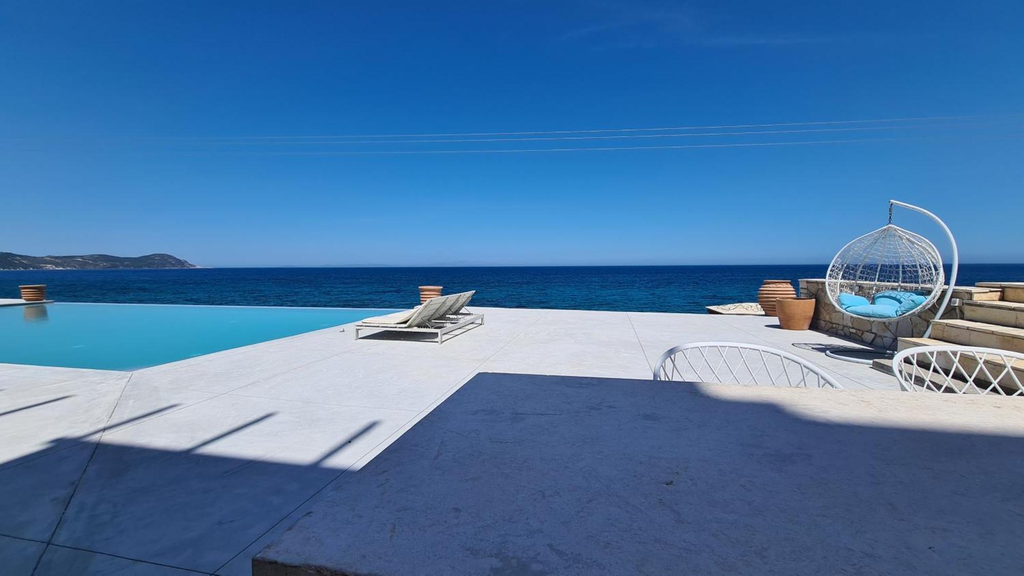 Villa Serafeim Кими Екстериор снимка