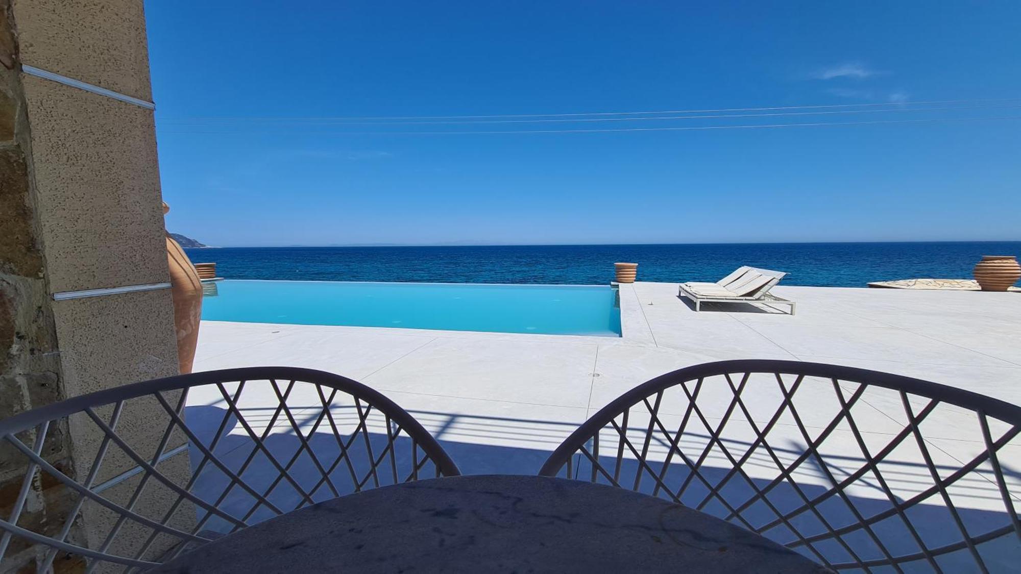 Villa Serafeim Кими Екстериор снимка