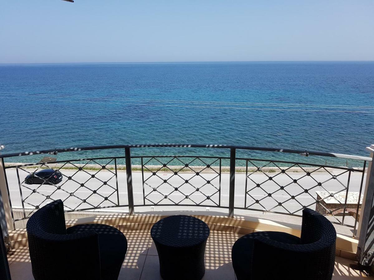 Villa Serafeim Кими Екстериор снимка