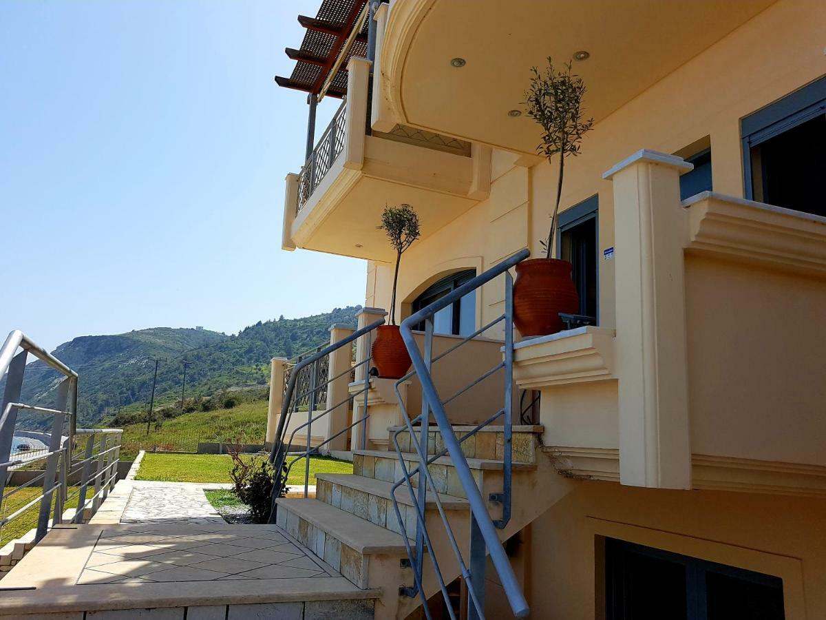 Villa Serafeim Кими Екстериор снимка